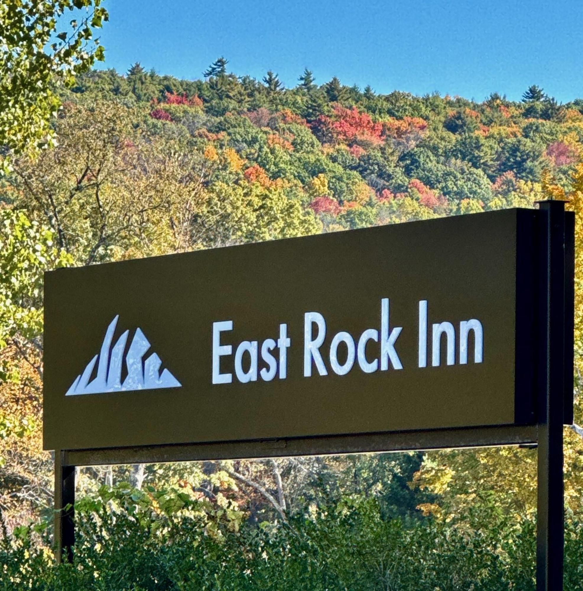 East Rock Inn Great Barrington Extérieur photo